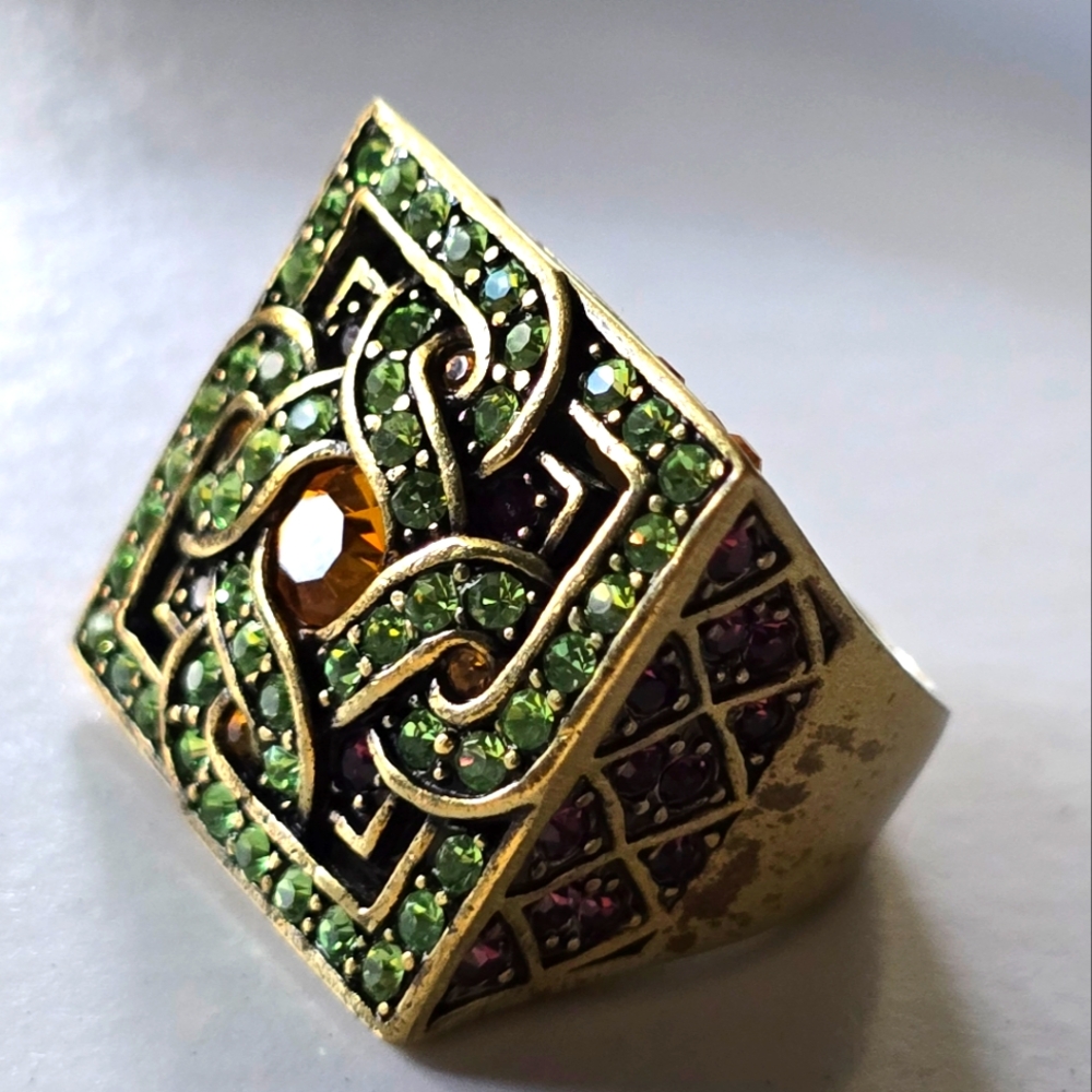 LA Vintage Shades of Green Ring/Earrings Set Sz. 7